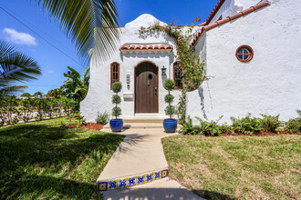 359 Greenbriar Dr in West Palm Beach, FL - Building Photo - Building Photo