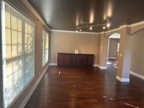 5490 Fox Path Ln in Hoffman Estates, IL - Building Photo - Building Photo