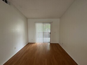 3653 Oak Creek Dr in Ontario, CA - Building Photo - Building Photo