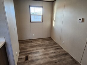 839 Alaska in Belleville, MI - Building Photo - Building Photo