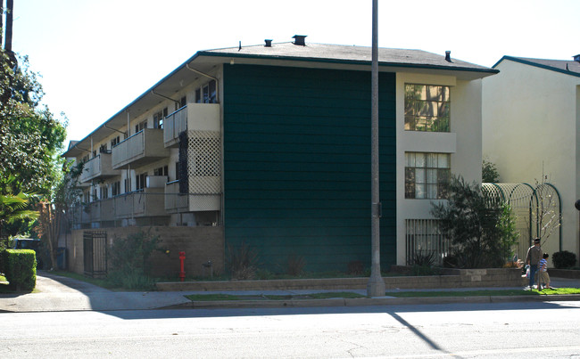 260 Oakland Ave in Pasadena, CA - Building Photo - Building Photo