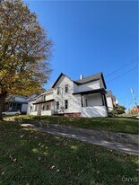 126 S James St in Carthage, NY - Building Photo