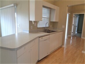 6744 66th Ave E in Bradenton, FL - Building Photo - Building Photo