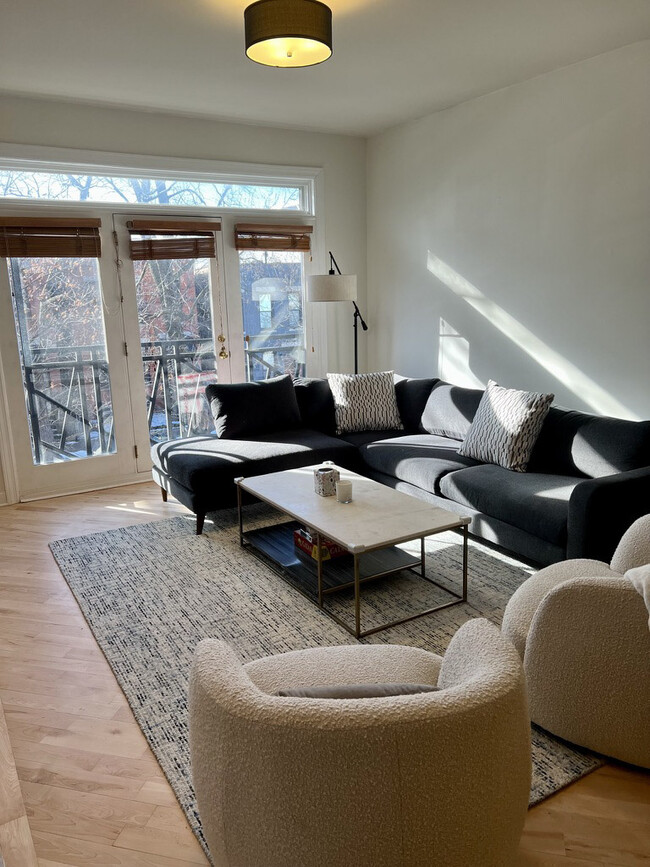 property at 2212 W Huron St