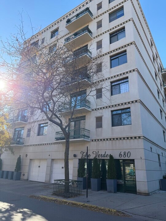 680 N Green St in Chicago, IL - Building Photo