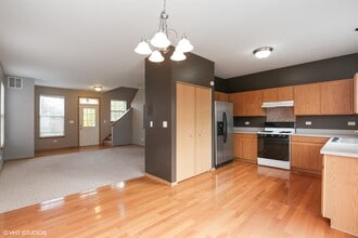 468 Littleton Trail in Elgin, IL - Building Photo - Building Photo