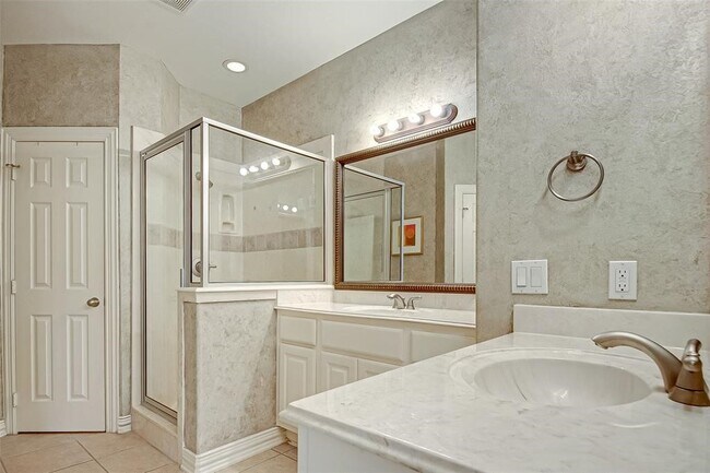 1918 Gentryside Dr