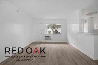 630 N Cerritos Ave in Azusa, CA - Foto de edificio - Building Photo