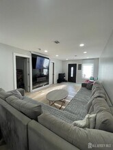 117 S Pine Ave in South Amboy, NJ - Building Photo - Building Photo