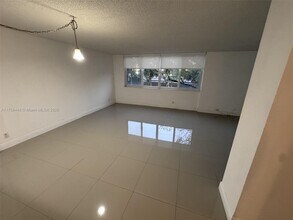 9143 SW 77th Ave in Miami, FL - Building Photo - Building Photo