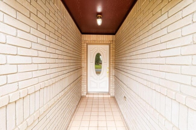 2807 Montgomery Dr in Pharr, TX - Foto de edificio - Building Photo