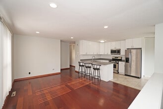 1164 Inverrary Ln in Deerfield, IL - Building Photo - Building Photo