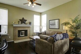 1705 Murphy Ct in Providence Village, TX - Building Photo