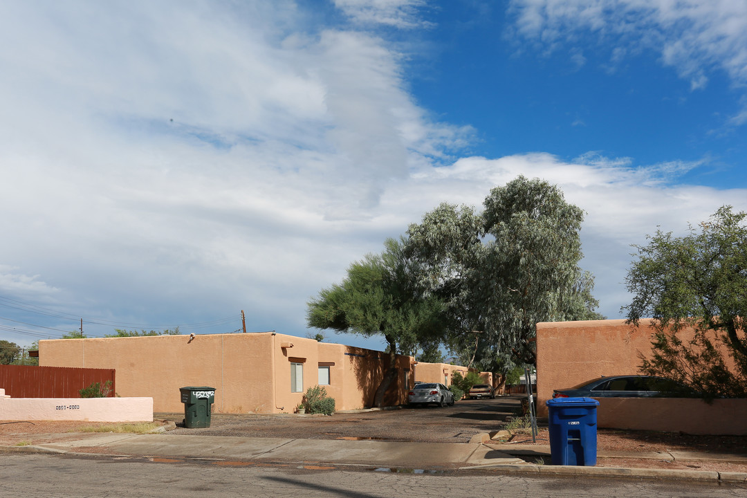 4325-4335 E Fairmount St in Tucson, AZ - Building Photo