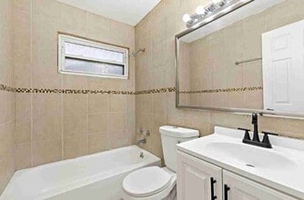 583 Andover St in Chicago Heights, IL - Building Photo - Building Photo