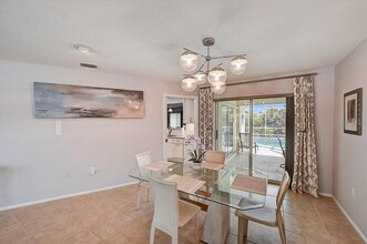 10 Stone Mountain Blvd in Englewood, FL - Building Photo - Building Photo