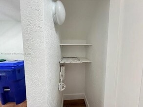 1613 NW 16th St in Miami, FL - Building Photo - Building Photo