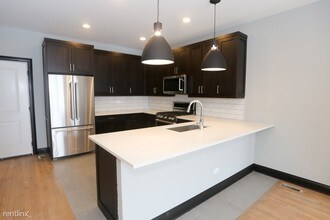 4326 N Ashland Ave-Unit -Unit TH in Chicago, IL - Building Photo - Building Photo