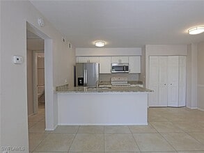 5331 Summerlin Rd in Ft. Myers, FL - Building Photo - Building Photo