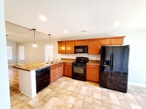 169 Sedgewick Dr in Owens Cross Roads, AL - Foto de edificio - Building Photo