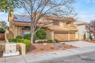 2217 Harbor Cliff Dr in Las Vegas, NV - Building Photo