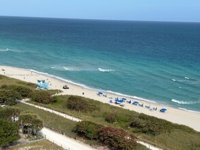 9225 Collins Ave in Surfside, FL - Building Photo - Building Photo