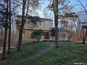 29 Brook Pine Dr in Shelton, CT - Building Photo - Building Photo