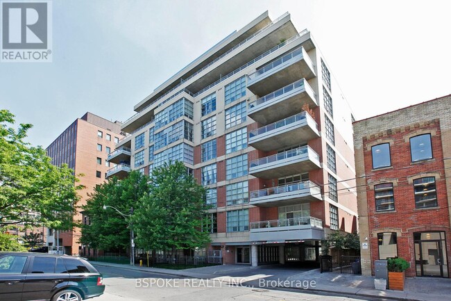 19-919 Brant St in Toronto, ON - Building Photo - Building Photo