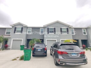 32988 Major Oak Dr in Wesley Chapel, FL - Building Photo - Building Photo