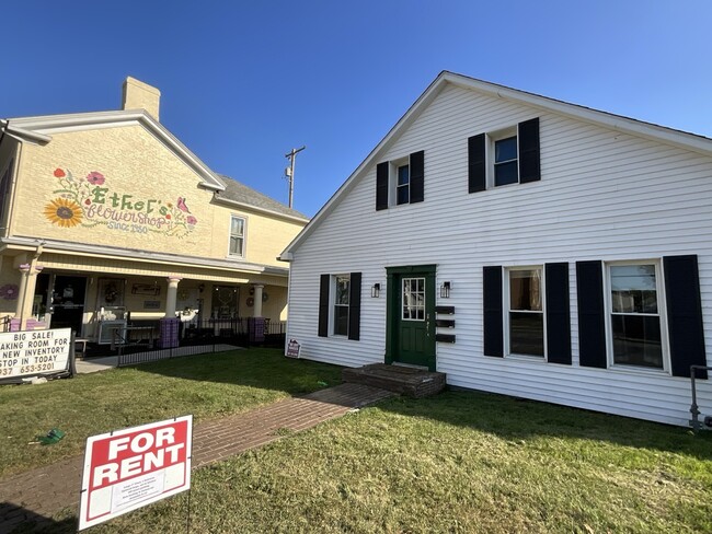 233 Scioto St, Unit B in Urbana, OH - Building Photo - Building Photo