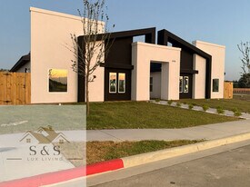 11306 N 24th St in McAllen, TX - Building Photo