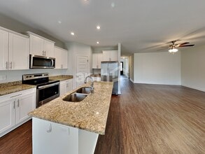 5018 Mountain Springs Rd in Nashville, TN - Building Photo - Building Photo