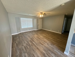1316-1316 13th St in Reedley, CA - Building Photo - Building Photo