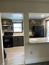 63 W Lawn Ave, Unit 2A in Reading, PA - Foto de edificio - Building Photo