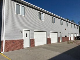 2923 W Louise St, Unit 3 in Grand Island, NE - Building Photo