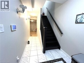 750 Lawrence St in Cambridge, ON - Building Photo - Building Photo