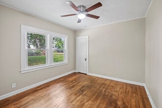 1120 Fountain St NE in Grand Rapids, MI - Building Photo - Building Photo