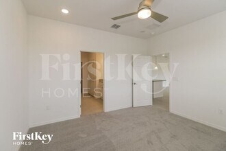 596 Crown Rose Dr in Eagle Lake, FL - Building Photo - Building Photo