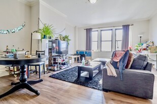 1657 Commonwealth Ave, Unit 6 in Boston, MA - Building Photo