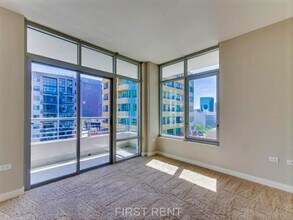 425 Beech St in San Diego, CA - Foto de edificio - Building Photo