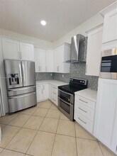 9136 SW 36th Mnr in Miramar, FL - Building Photo - Building Photo