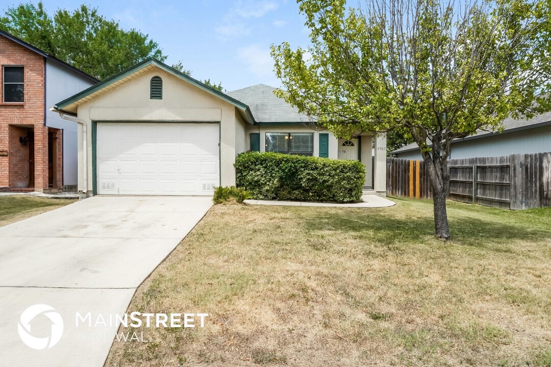9707 Astin Pl in San Antonio, TX - Building Photo