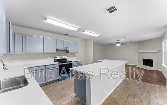 property at 1817 Cedarbriar Dr