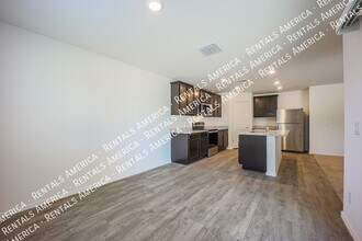 466 W Black Hawk Pl in Casa Grande, AZ - Building Photo - Building Photo
