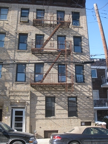 25-16 18th St in Long Island City, NY - Foto de edificio