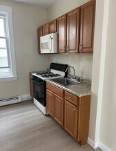 336 Danforth Ave in Jersey City, NJ - Building Photo - Building Photo