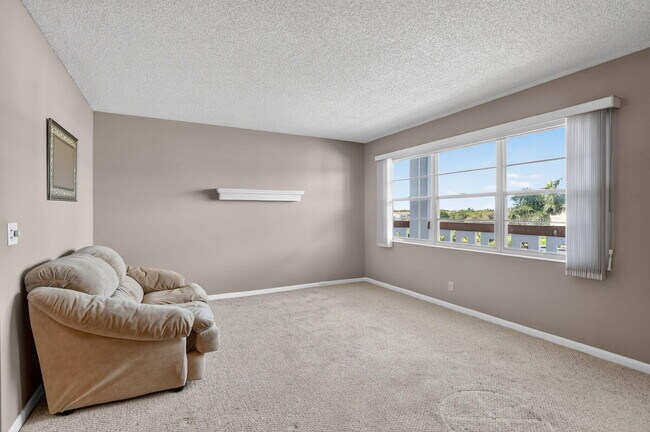 4007 Cornwall A in Boca Raton, FL - Building Photo - Building Photo