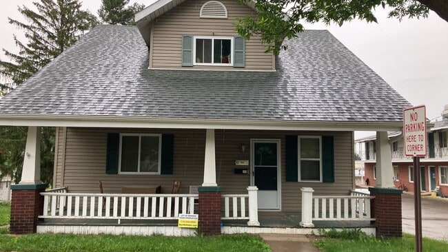1017 S 3rd Ave in Wausau, WI - Building Photo - Building Photo
