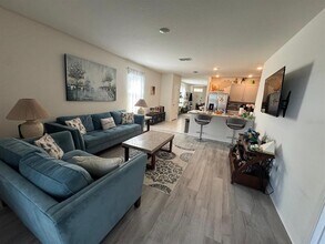 916 August Sky Dr in Deltona, FL - Building Photo - Building Photo