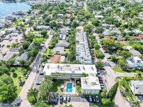 1900 NE 8th Ct in Fort Lauderdale, FL - Building Photo - Building Photo